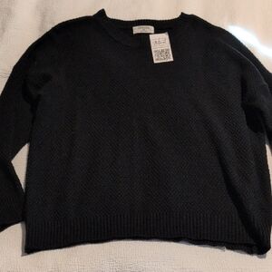 Zenana Outfitters Women's Black Crew Neck Sweater